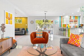 Smart TV - Cosmic Sun Retreat - Private Oasis: Pool, Spa & Fire Pit in the Historic Racquet Club Neighborhood (Palm Springs)