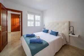 3 sovrum, värdeförvaringsskåp på rummet och strykjärn/strykbräda