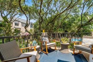 Property grounds - Poolside Oasis: Gated Complex, Near Beach and Pool (Fernandina Beach)