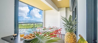 Duplex Z'abricot - Three Bedroom Apartment, Sleeps 6
