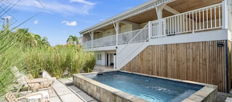 Villa Sun Escape - Three Bedroom Villa, Sleeps 6