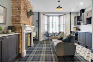 TV - Urban Elegance: Luxe 1-Bed Haven in Hartlepool (Hartlepool)
