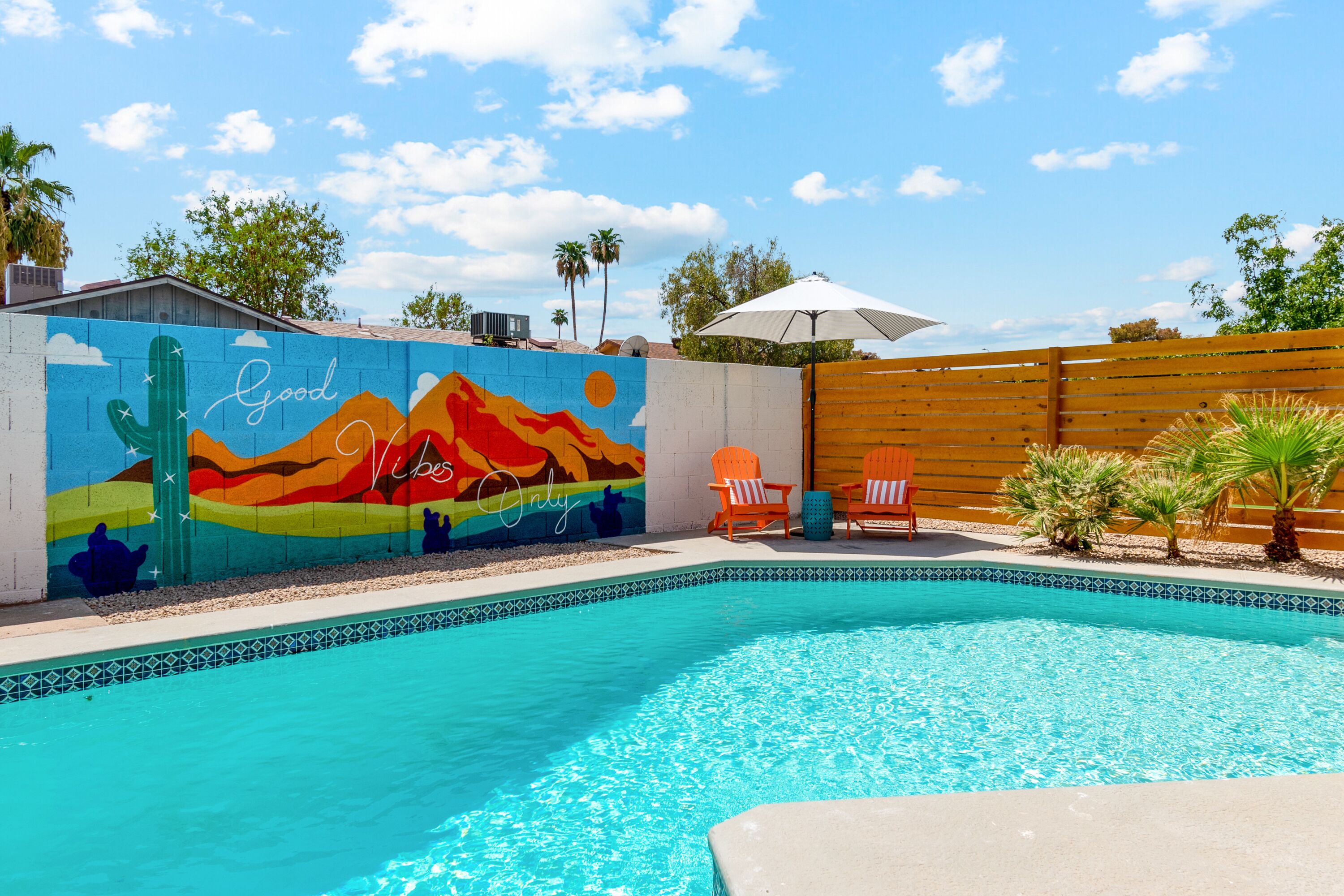 Family Friendly Retreat W/ Pool & Putting Green