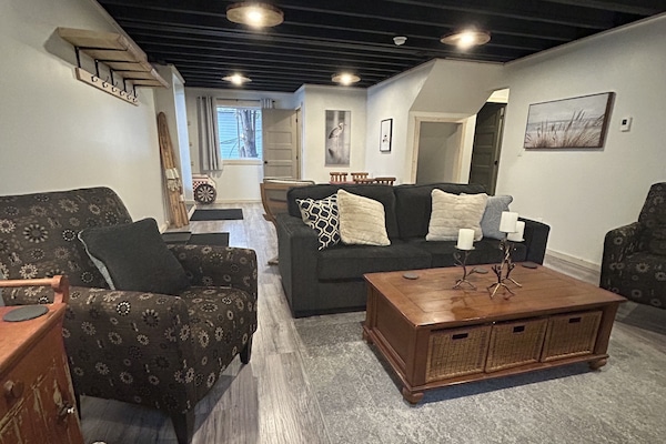 Smart TV, fireplace, video games, DVD player