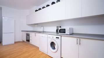 Superior Apartment | Private kitchen | Electric kettle