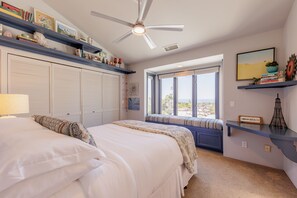 4 bedrooms, iron/ironing board, free WiFi, bed sheets