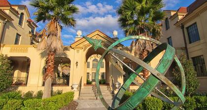 Duck Pond Grand Downtown Pool Home: 5 BR