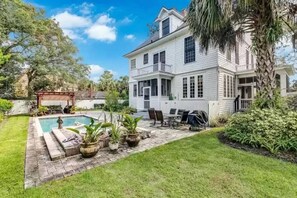 Terrace/patio - Duck Pond Grand Downtown Pool Home: 5 BR (Gainesville)