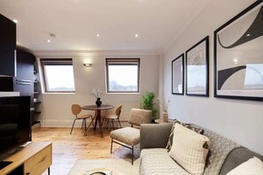 Exterior - The London Cradle - Spacious 1bdr Flat (London)