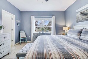 3 bedrooms, iron/ironing board, Internet, bed sheets