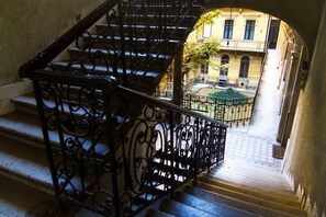 Interior - Day and Night HOT SPOT (Budapest)