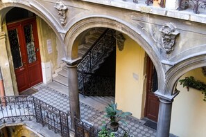 Exterior detail - Day and Night HOT SPOT (Budapest)