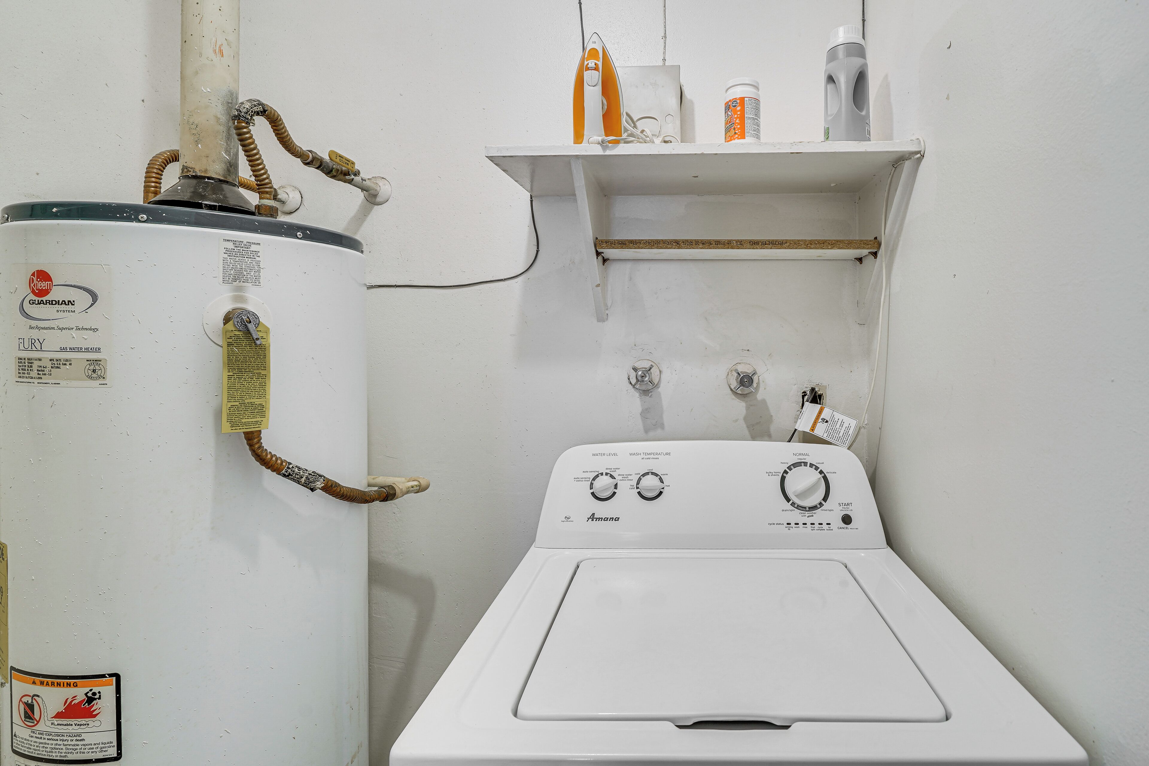 House (2 Bedrooms) | Interior