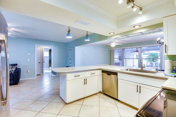 Interior - 6 Mi to Beach, Beach Gear: Idyllic Bradenton Home (Bradenton)