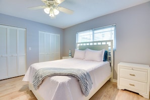 Interior - 6 Mi to Beach, Beach Gear: Idyllic Bradenton Home (Bradenton)