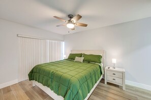 Apartment (2 Bedrooms) | Interior - Laptop-friendly Key Largo Condo w/ Pool View! (Key Largo)