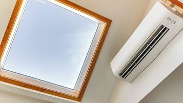 Cottage (2 Bedrooms) | Interior