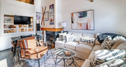 Chic Greek Peak Ski Resort Townhome w/ Balconies!