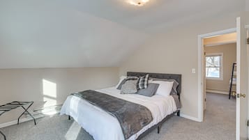 2 bedrooms, free cots/infant beds, bed sheets