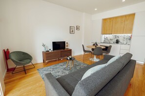 Standard Apartment | Blackout drapes, soundproofing, iron/ironing board, free WiFi - Courtyard Oporto Design Apartments (Porto)