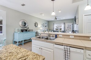 House, 3 Bedrooms | Private kitchen - Made In The Shade Rp808 3 Bedroom Home by RedAwning (Rockport)