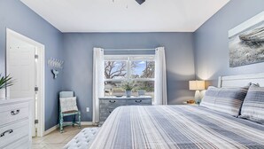Unclassified image, 2 of 51, button - Made In The Shade Rp808 3 Bedroom Home by RedAwning (Rockport)
