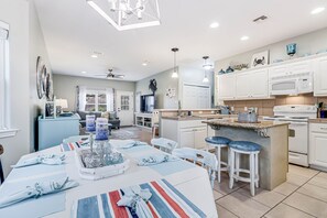 House, 3 Bedrooms | Private kitchen | Fridge, oven, stovetop, coffee/tea maker - Made In The Shade Rp808 3 Bedroom Home by RedAwning (Rockport)