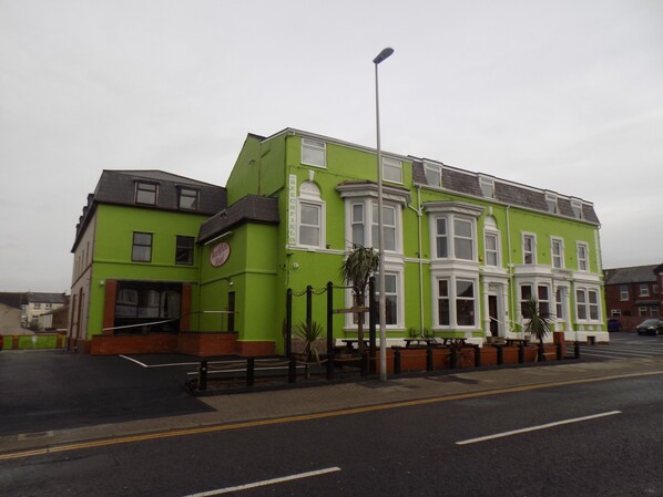 Exterior - The Beechfield Hotel (Blackpool)