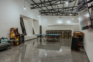 Game room - Ocean View, Jungle, Jaco Area, Infinity Pool, Luxury, Game Room & Gym (Jaco)