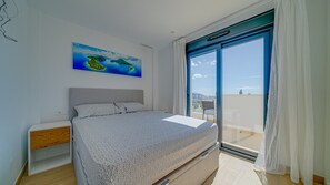 2 bedrooms, iron/ironing board, bed sheets