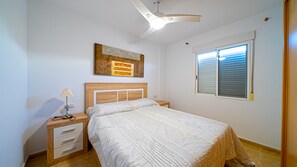 1 bedroom, iron/ironing board, free WiFi, bed sheets - AL Piso de 2 dormitorios en El Campello (El Campello)