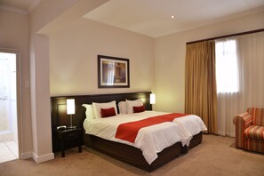 Deluxe Twin Room | In-room safe, desk, iron/ironing board, free WiFi - Cumberland Hotel Worcester (Worcester)