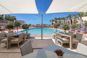 A heated pool - Premier nº 47 - Modern Three Bedroom Apartment with Sea Views (Ferragudo)
