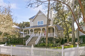 Exterior - Popular location in Atlantic Beach, community pool (Kiawah Island)