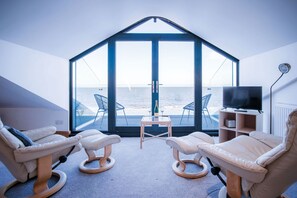 5 bedrooms, premium bedding, bed sheets - Beachways - 5 Bedroom Holiday Home - Saundersfoot (Saundersfoot)