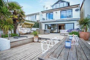 Exterior - Beachways - 5 Bedroom Holiday Home - Saundersfoot (Saundersfoot)