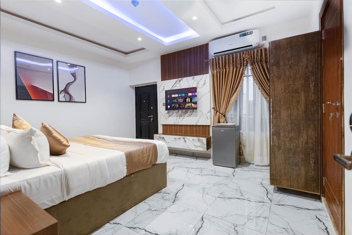 Executive Room | 1 bedroom, in-room safe, free WiFi