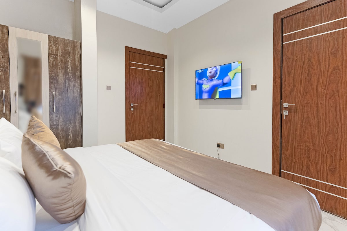 Deluxe Single Room | In-room safe, WiFi (free)