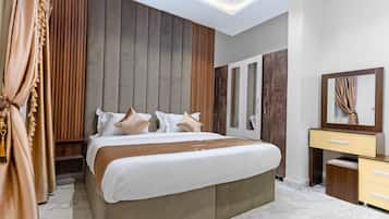 Royal Apartment, 1 Bedroom | In-room safe, free WiFi