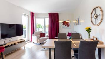 Comfort-Apartment, Balkon | 2 Schlafzimmer, individuell dekoriert, individuell eingerichtet
