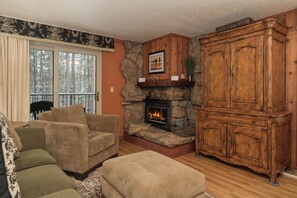 Télévision, cheminée