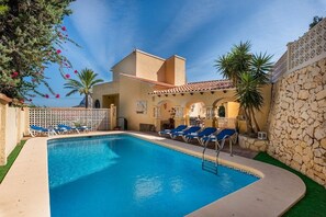 Outdoor pool - SAONA VILLAS (OL ALO): villa for 6 people, private swimming pool, air co (Calp)
