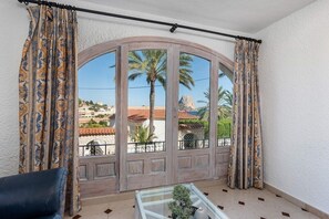 Interior - SAONA VILLAS (OL ALO): villa for 6 people, private swimming pool, air co (Calp)