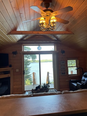 TV connectée, cheminée