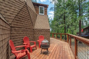 Terrace/patio - Dome Sweet Dome- Unique Mountain Getaway! (Arnold)