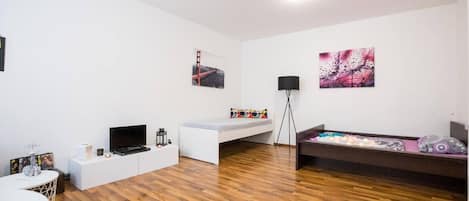 1 chambre, fer et planche à repasser, Wi-Fi, draps fournis