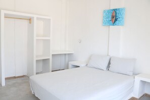 1 bedroom, internet, bed sheets