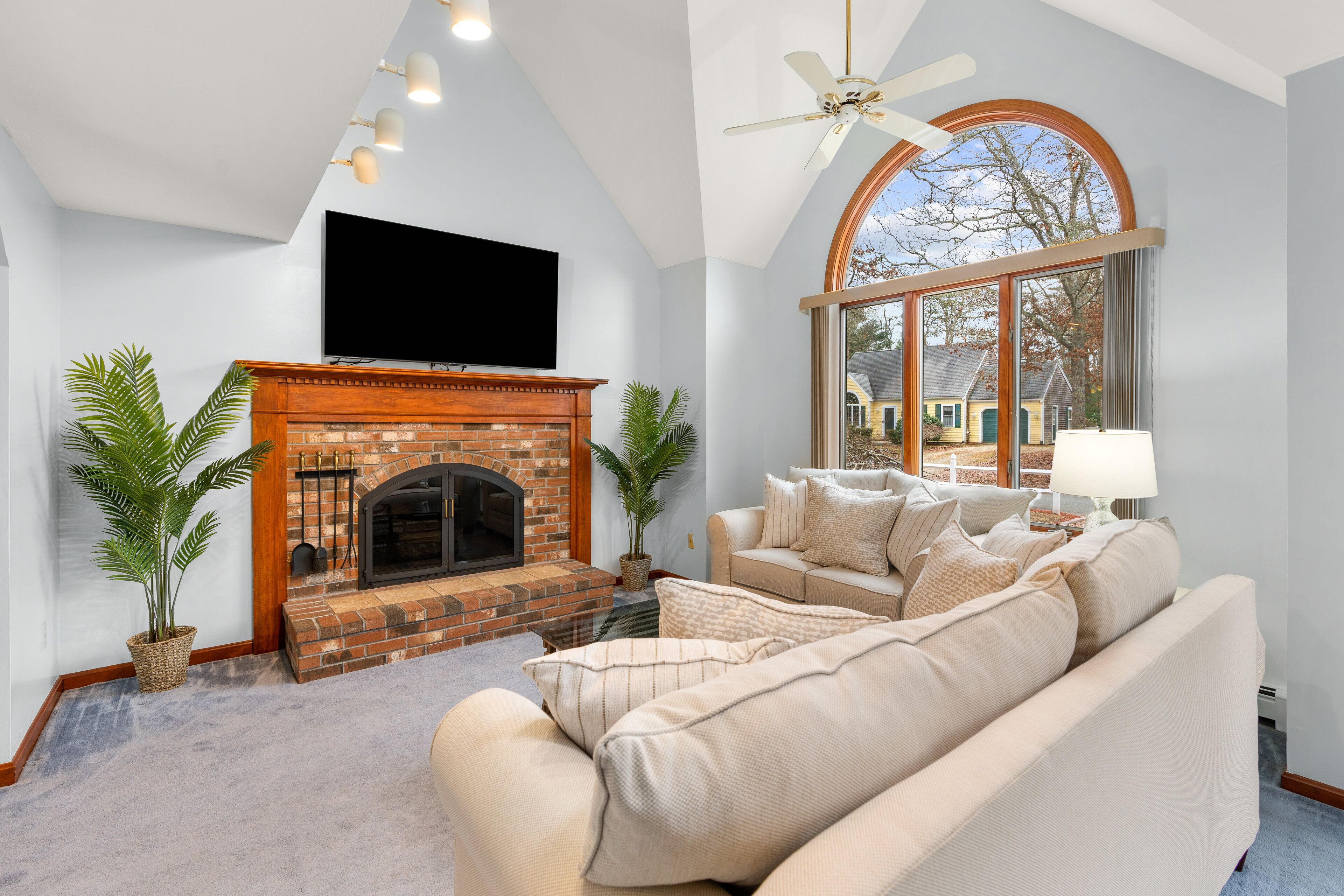 Falmouth Escape w/Hot Tub, Grill & Fire Pit