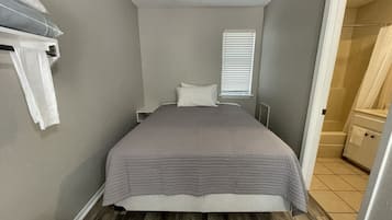 1 多间卧室、床单