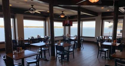 Duplex Style Cabin on Lake Texoma: Cabin 207